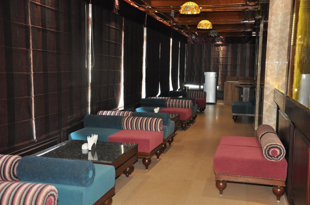 Hotel Southgate Shimla Buitenkant foto