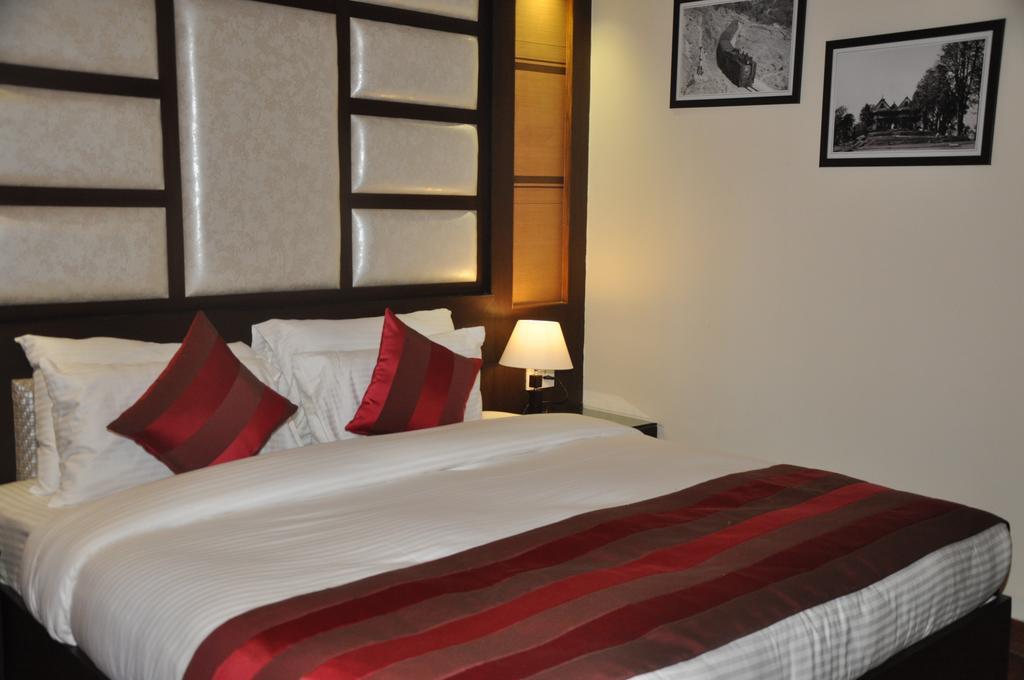 Hotel Southgate Shimla Kamer foto