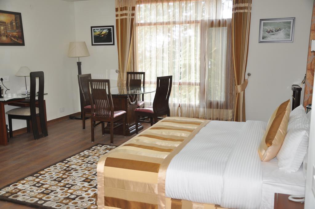 Hotel Southgate Shimla Buitenkant foto