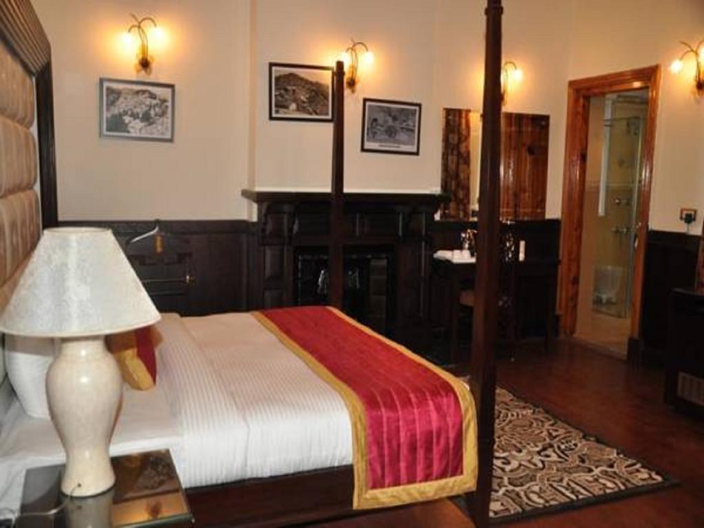 Hotel Southgate Shimla Buitenkant foto