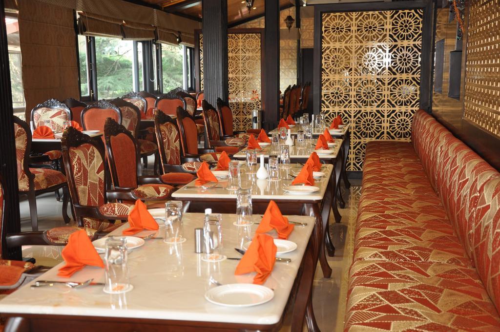 Hotel Southgate Shimla Buitenkant foto