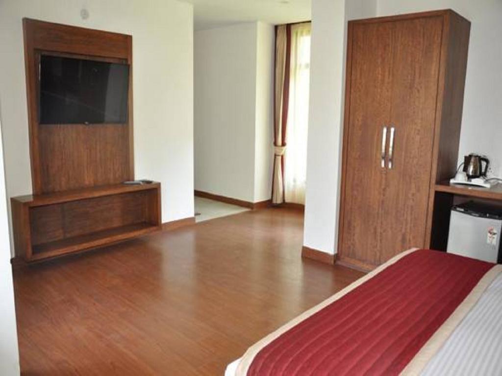 Hotel Southgate Shimla Buitenkant foto