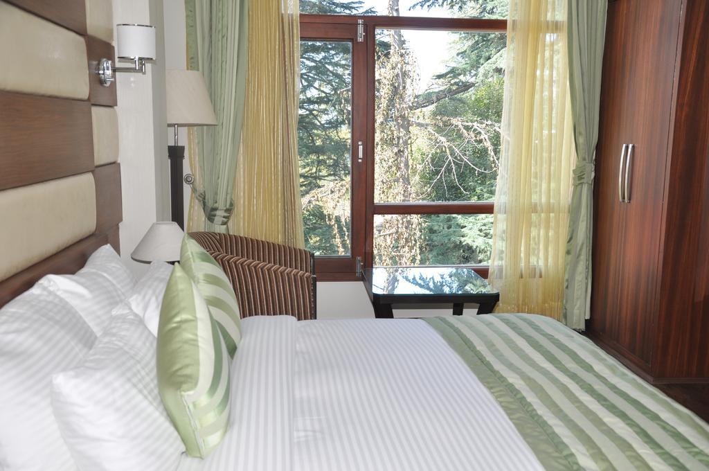 Hotel Southgate Shimla Buitenkant foto