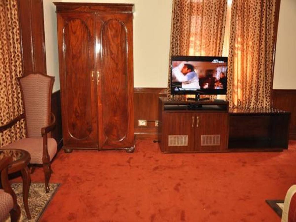 Hotel Southgate Shimla Buitenkant foto