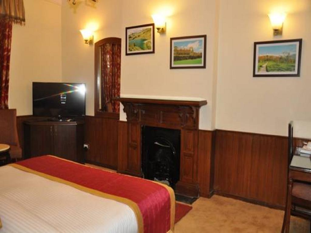 Hotel Southgate Shimla Buitenkant foto