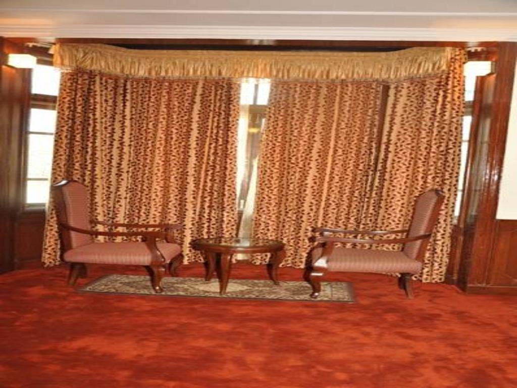 Hotel Southgate Shimla Buitenkant foto