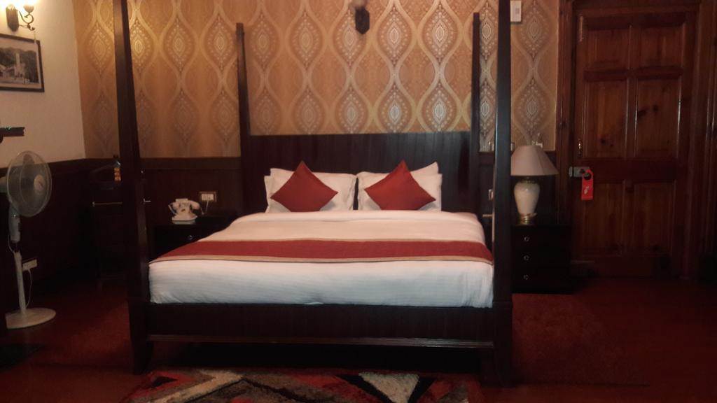 Hotel Southgate Shimla Buitenkant foto
